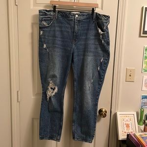 Abercrombie & Fitch Skinny High Rise Distressed Jean